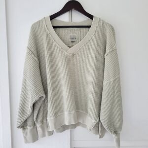 American Eagle Waffle V Neck XS